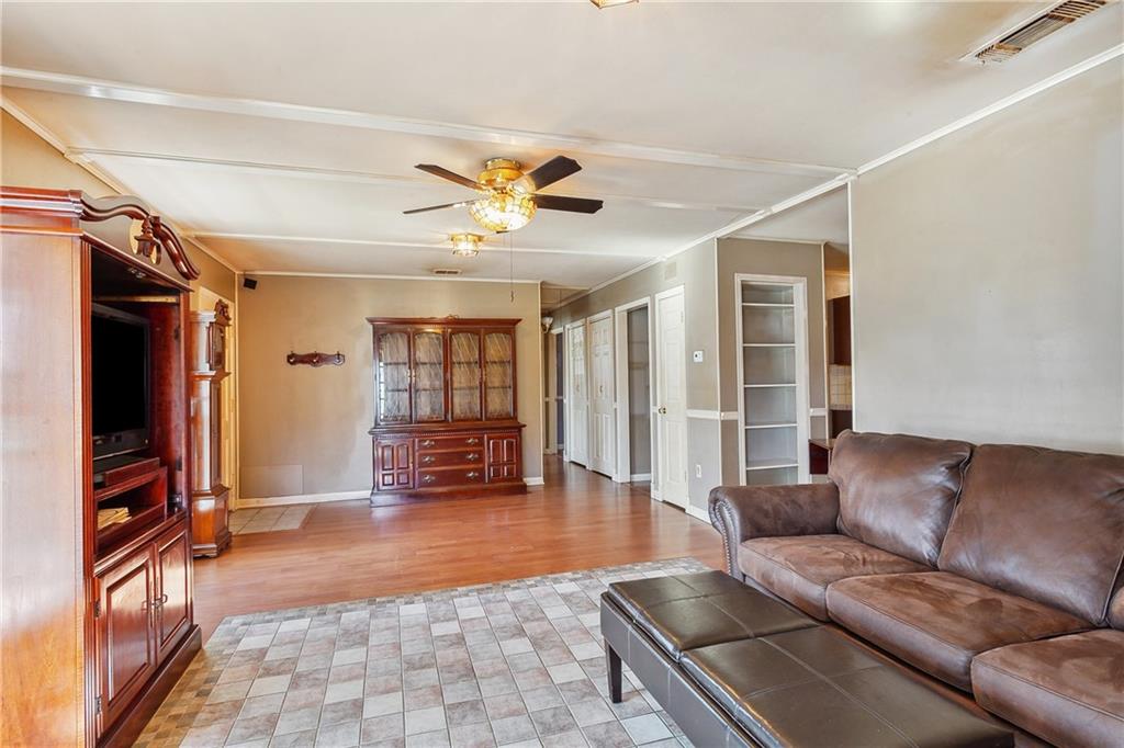 Marrero, Louisiana 70072, United States, 2 Bedrooms Bedrooms, ,2 BathroomsBathrooms,Residential,Pending,67751