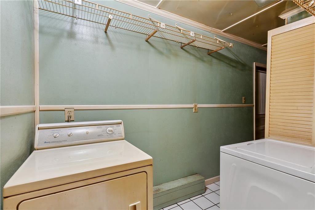 Marrero, Louisiana 70072, United States, 2 Bedrooms Bedrooms, ,2 BathroomsBathrooms,Residential,Pending,67751