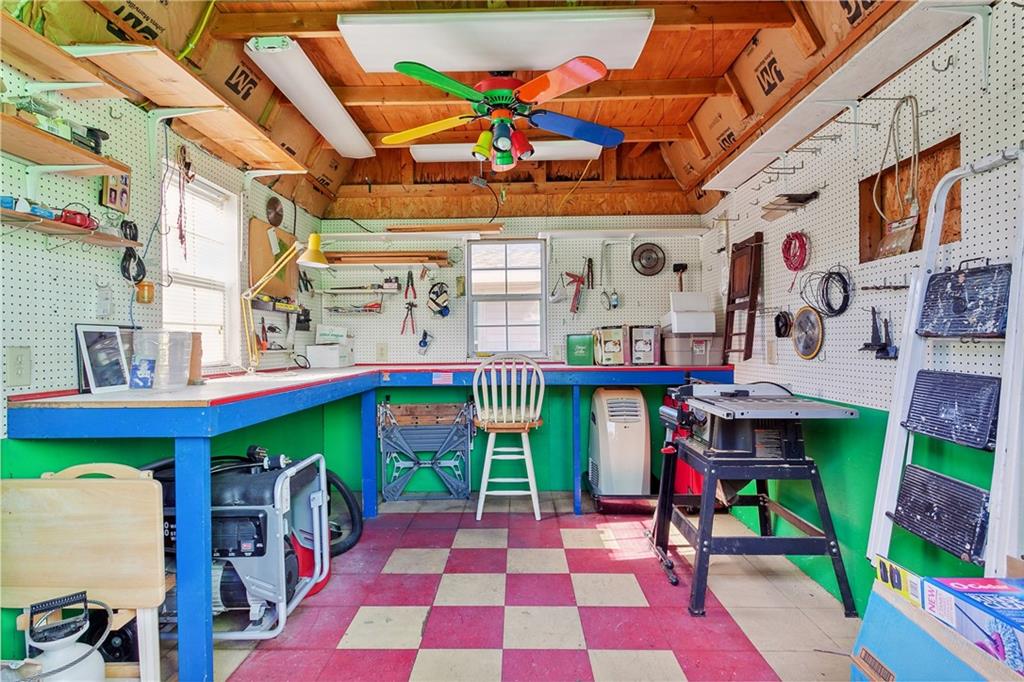 Marrero, Louisiana 70072, United States, 2 Bedrooms Bedrooms, ,2 BathroomsBathrooms,Residential,Pending,67751