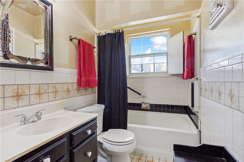 Marrero, Louisiana 70072, United States, 2 Bedrooms Bedrooms, ,2 BathroomsBathrooms,Residential,Pending,67751