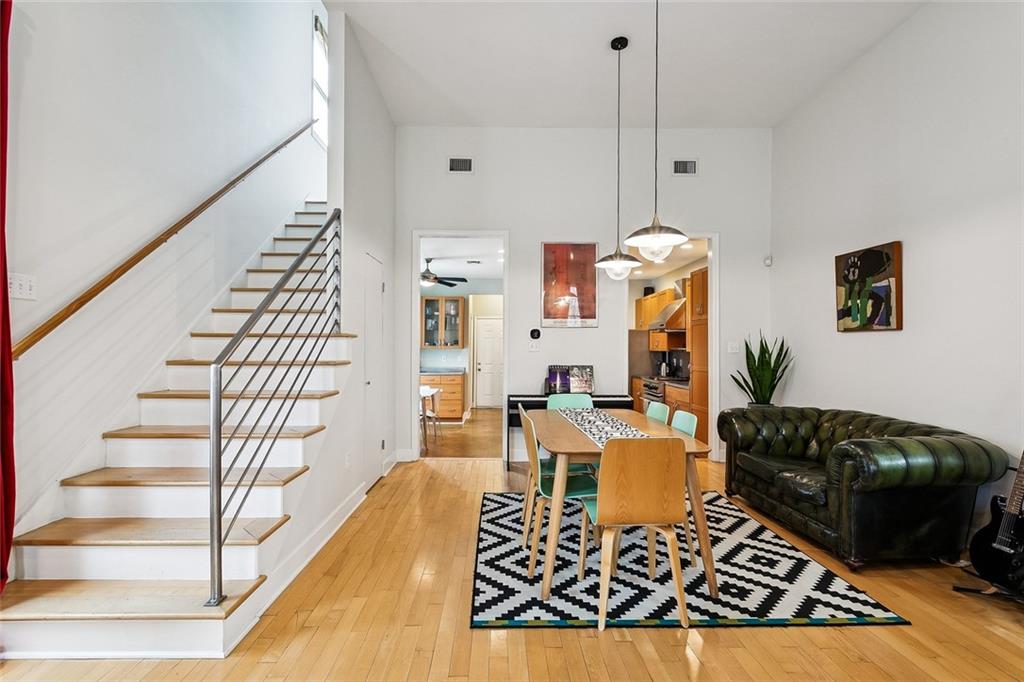 1370 72 MAGAZINE Street