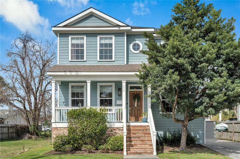 1373 MADRID Street New Orleans LA 70122