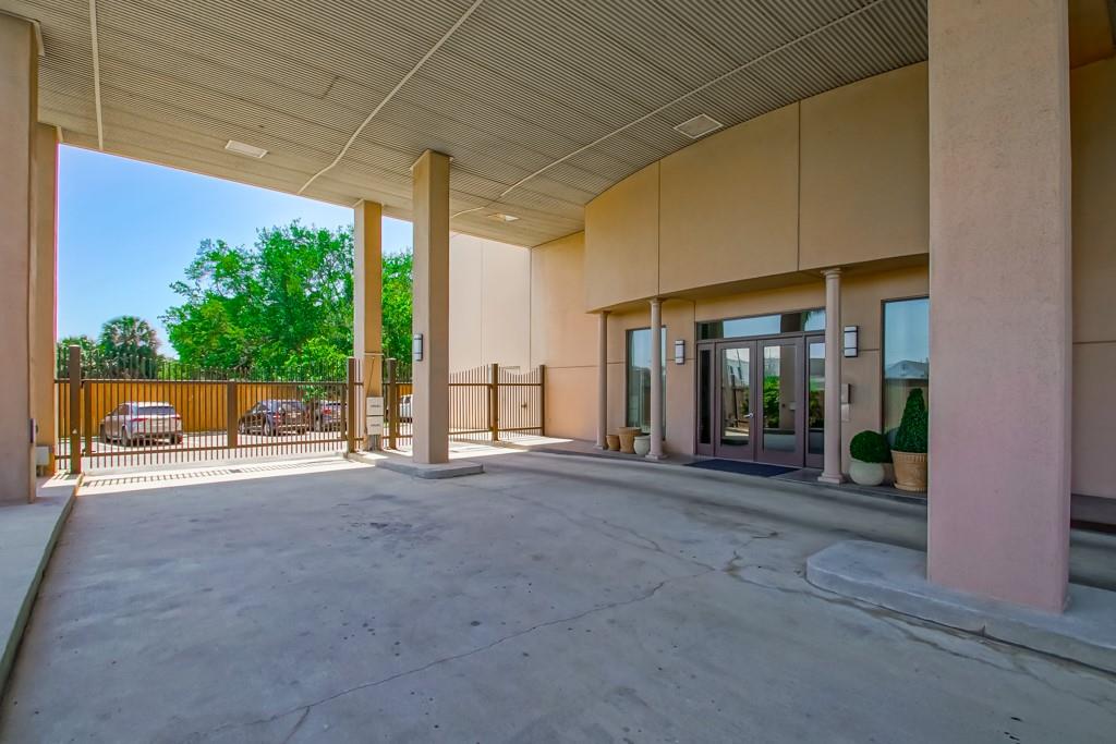 232 LAKE MARINA Avenue 4C