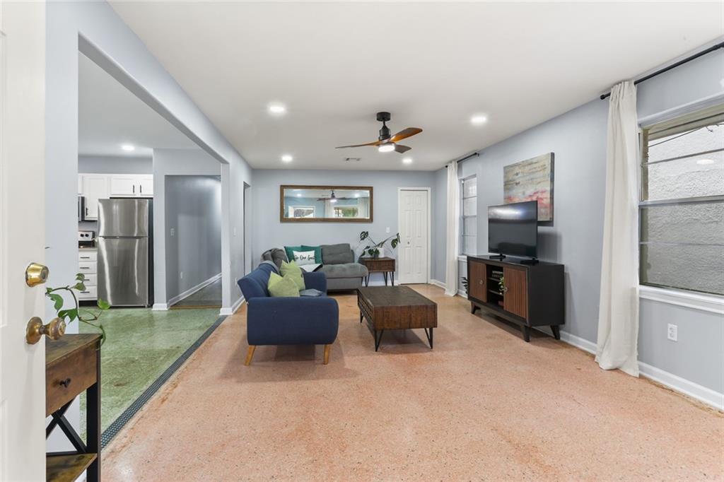 4413 FONTAINEBLEAU Drive