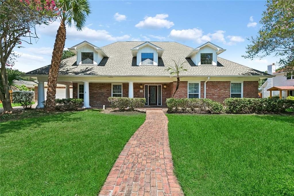 12 CHATEAU MAGDELAINE Drive