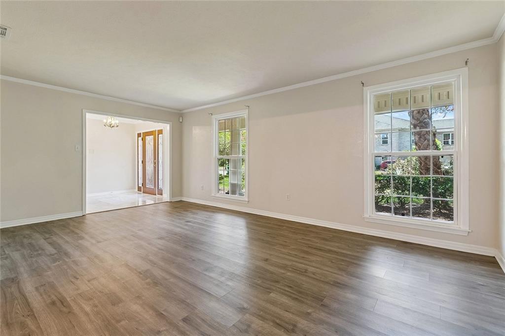 12 CHATEAU MAGDELAINE Drive