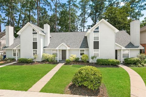 635 S VILLAGE Lane Mandeville LA 70471