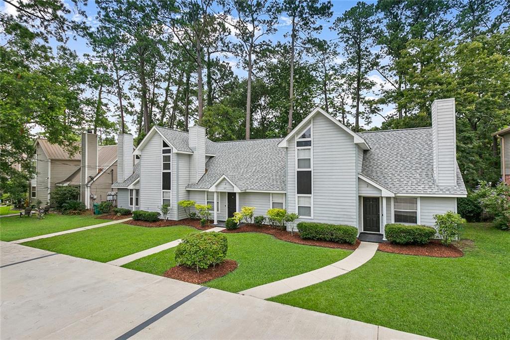 635 S VILLAGE Lane