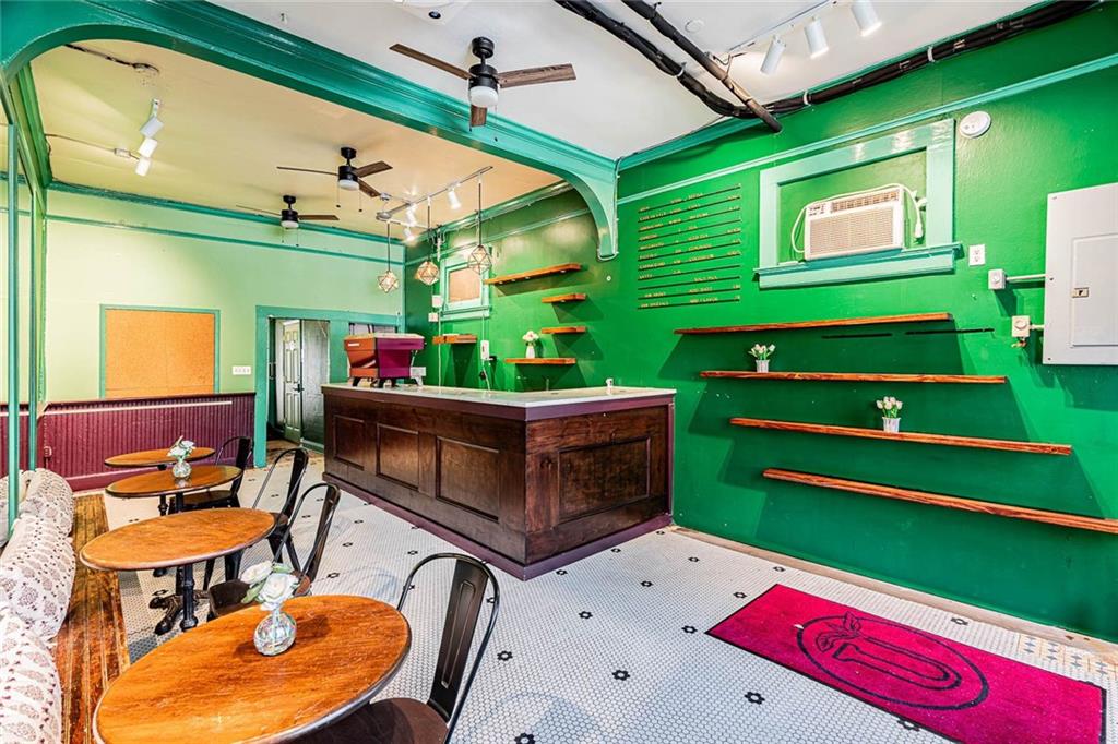 4332 MAGAZINE Street