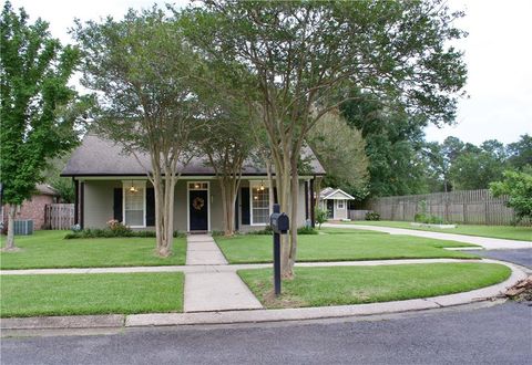 Photo of 4943 TEALWOOD Court, St George, LA 70809 (MLS # 2553810)