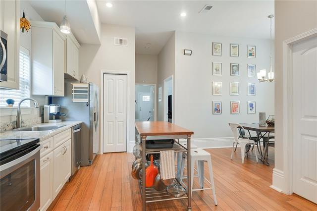New Orleans, Louisiana 70115, United States, 7 Bedrooms Bedrooms, ,6 BathroomsBathrooms,Residential,Active,8292