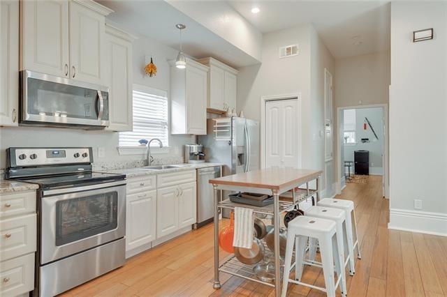 New Orleans, Louisiana 70115, United States, 7 Bedrooms Bedrooms, ,6 BathroomsBathrooms,Residential,Active,8292