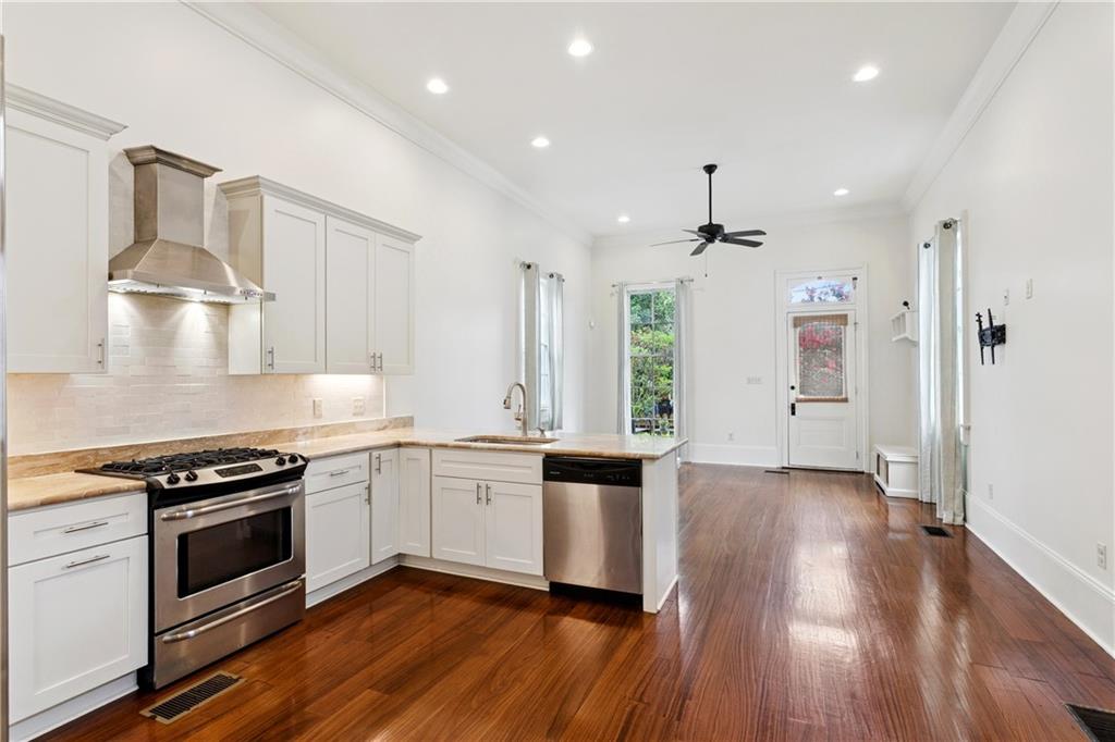 New Orleans, Louisiana 70118, United States, 3 Bedrooms Bedrooms, ,3 BathroomsBathrooms,Residential,Active,86244