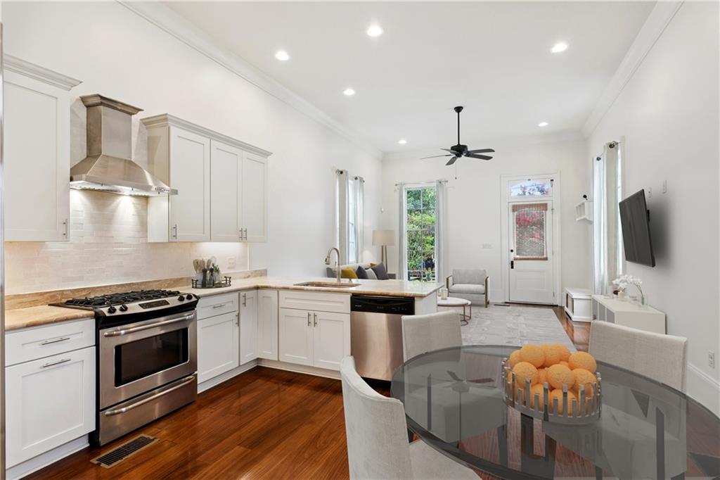 New Orleans, Louisiana 70118, United States, 3 Bedrooms Bedrooms, ,3 BathroomsBathrooms,Residential,Active,86244