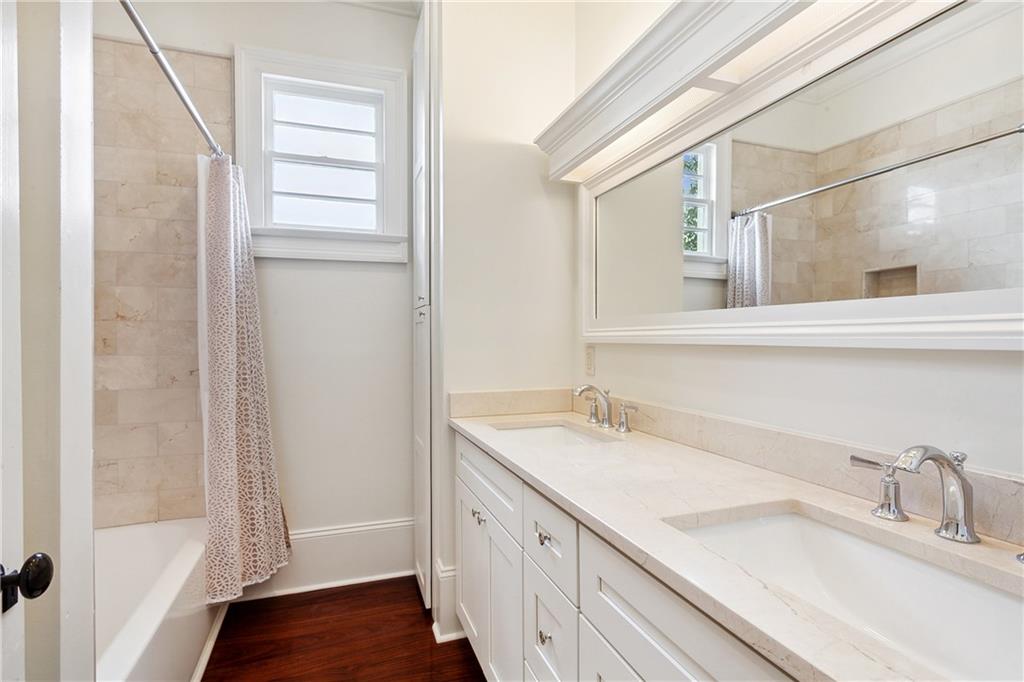 New Orleans, Louisiana 70118, United States, 3 Bedrooms Bedrooms, ,3 BathroomsBathrooms,Residential,Active,86244