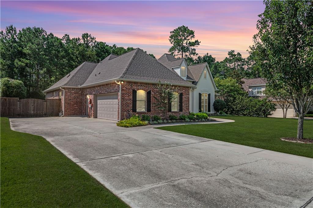 1082 WHITETAIL Drive