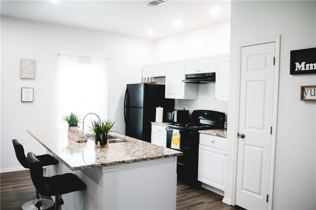 1117 29 S DUPRE Street