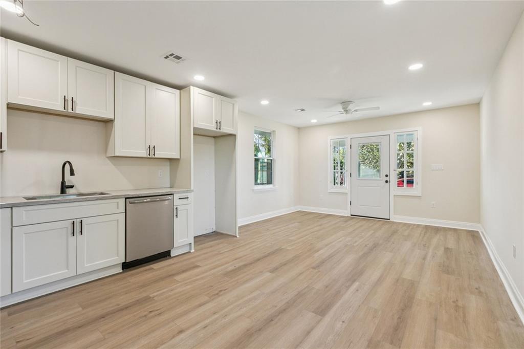 2708 SAM LENOX Street