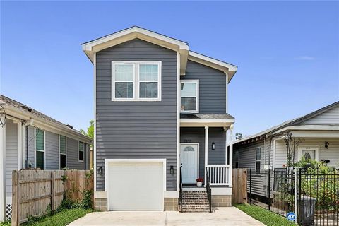 2313 SEMINOLE Lane New Orleans LA 70125