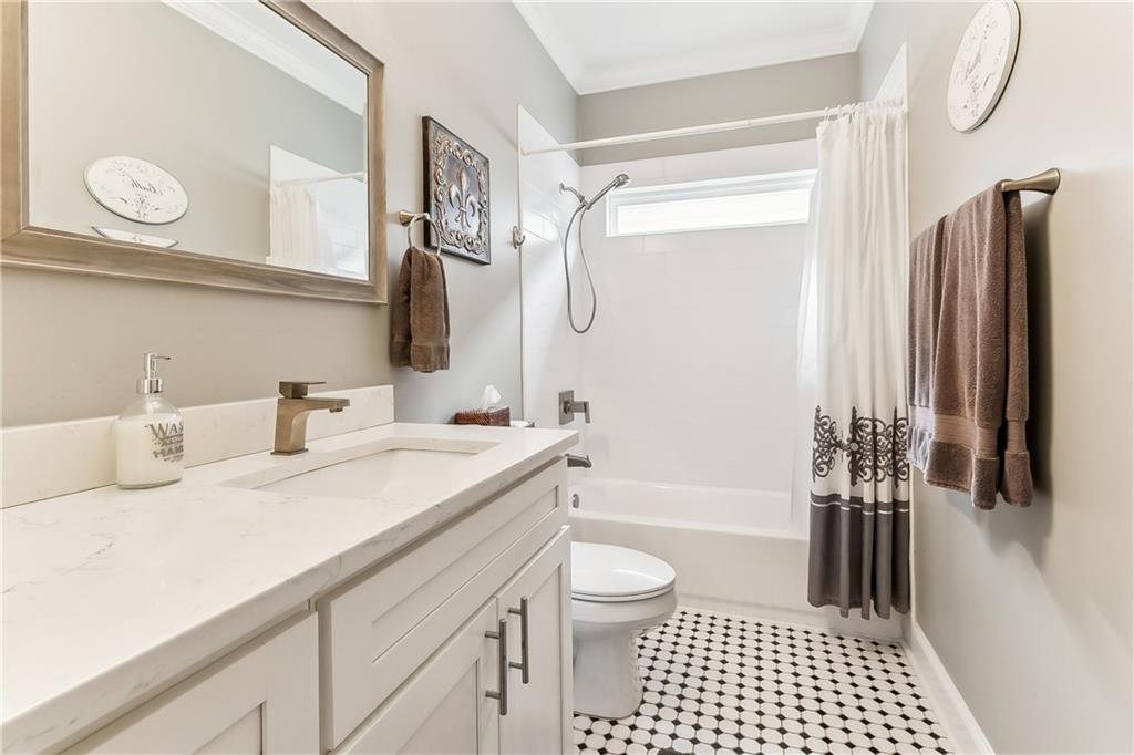 New Orleans, Louisiana 70122, United States, 3 Bedrooms Bedrooms, ,2 BathroomsBathrooms,Residential,Pending,101473