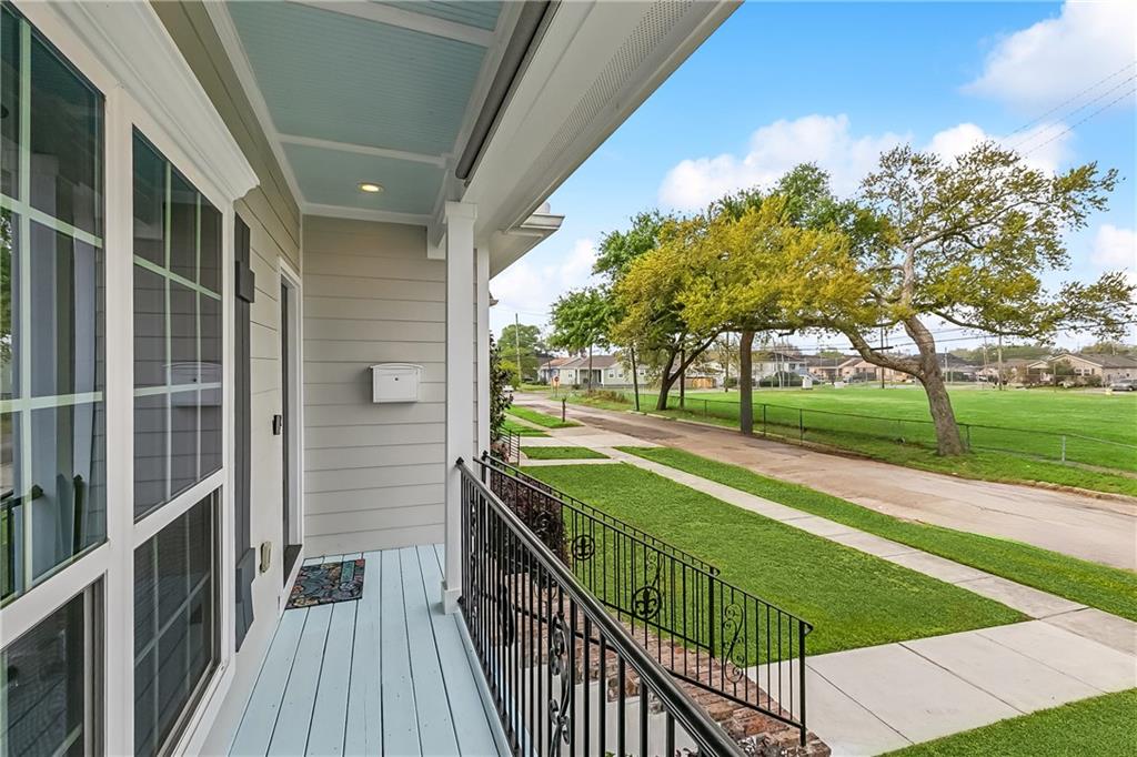 New Orleans, Louisiana 70122, United States, 3 Bedrooms Bedrooms, ,2 BathroomsBathrooms,Residential,Pending,101473