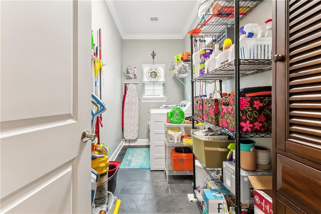 New Orleans, Louisiana 70122, United States, 3 Bedrooms Bedrooms, ,2 BathroomsBathrooms,Residential,Pending,101473