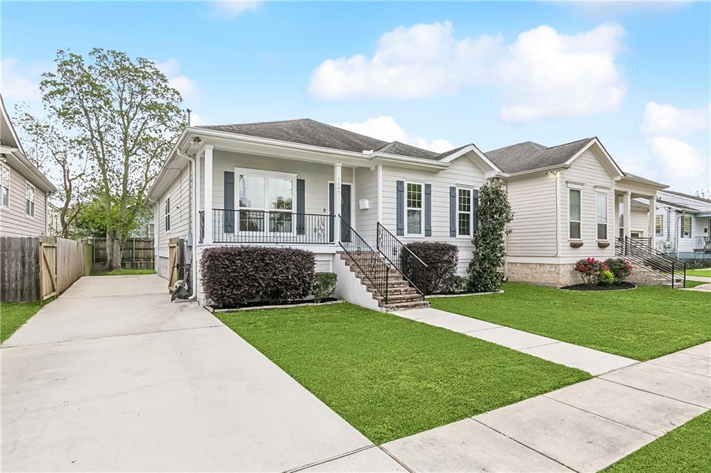 New Orleans, Louisiana 70122, United States, 3 Bedrooms Bedrooms, ,2 BathroomsBathrooms,Residential,Pending,101473