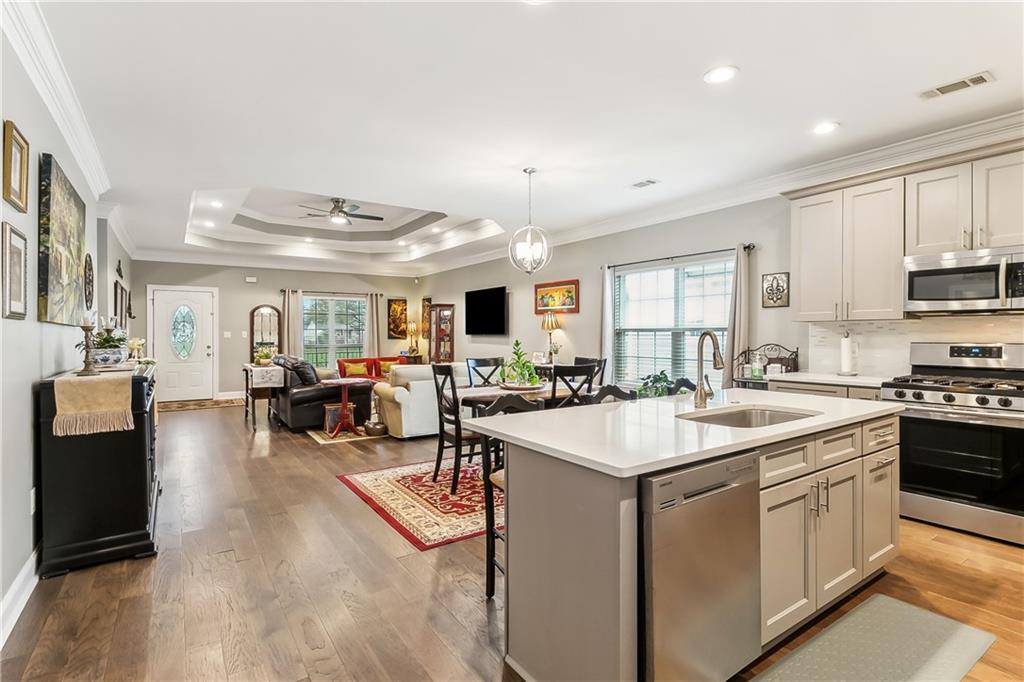 New Orleans, Louisiana 70122, United States, 3 Bedrooms Bedrooms, ,2 BathroomsBathrooms,Residential,Pending,101473