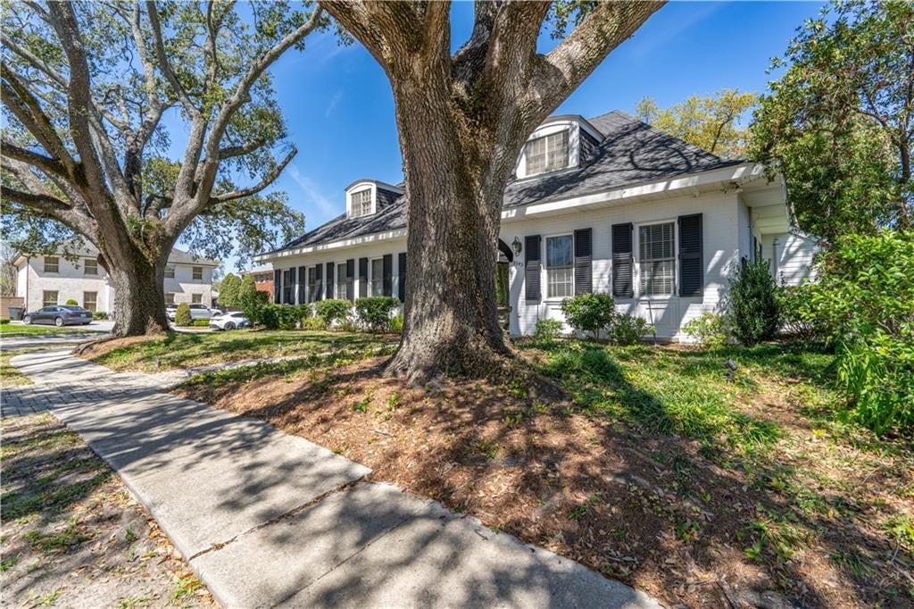 5545 JACQUELYN Court
