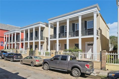 1216 26 CHARTRES Street New Orleans LA 70116