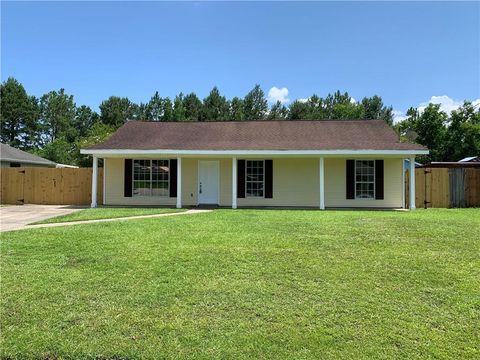 172 S CHERRYWOOD Lane Pearl River LA 70452