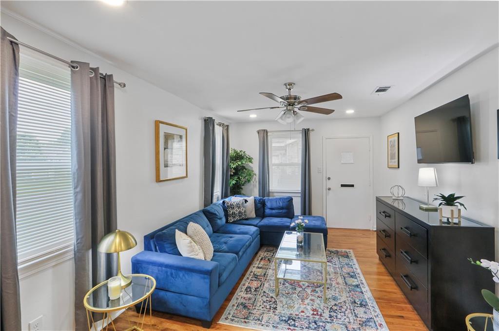 3815 WILLIAM Place
