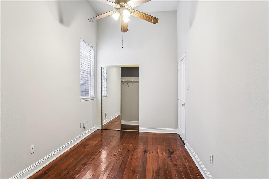 New Orleans, Louisiana 70115, United States, 2 Bedrooms Bedrooms, ,1 BathroomBathrooms,Residential,Pending,104237