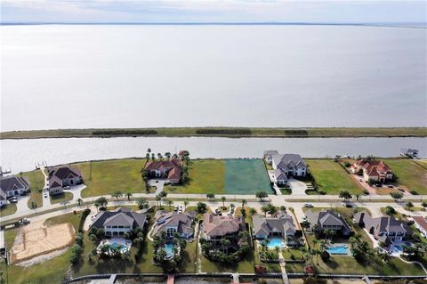 1484 LAKESHORE Boulevard Slidell LA 70461