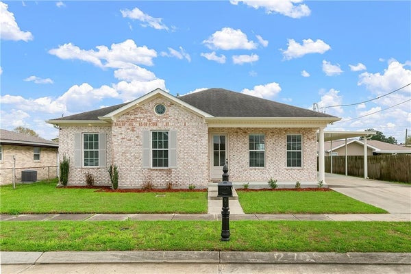2705 PECAN DR, CHALMETTE, LA 70043 - Image 32a8fa13dd2a852ec64f65ae2a93fa22/1042766635