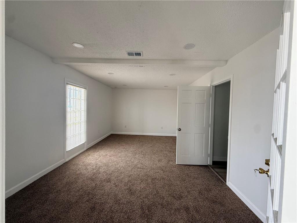 1101 VETERANS MEMORIAL Boulevard 6