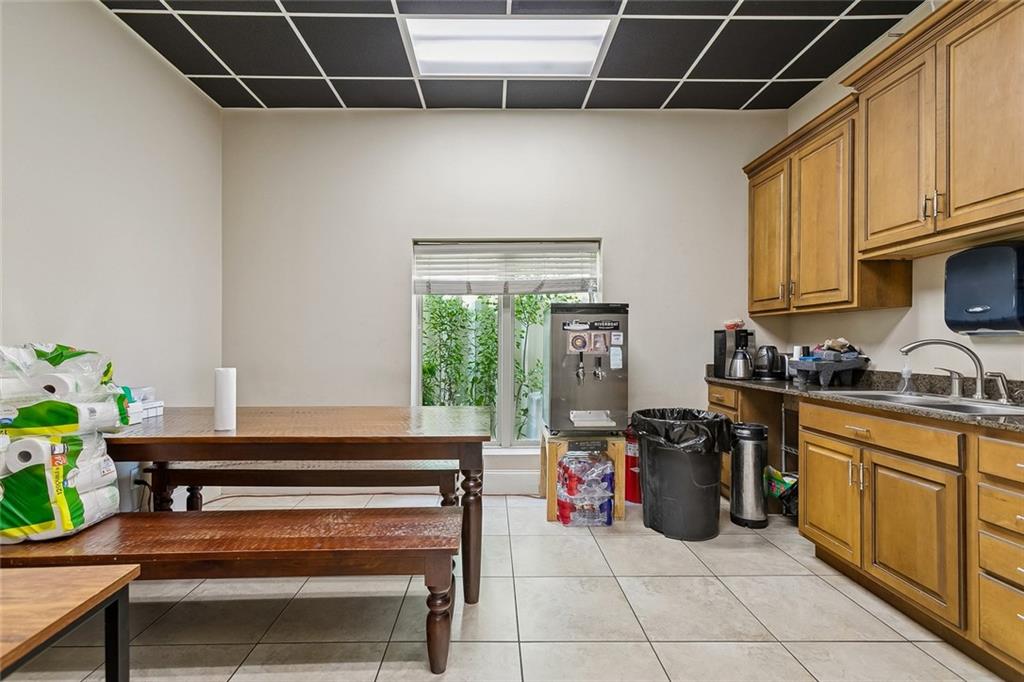 4632 PONTCHARTRAIN Drive