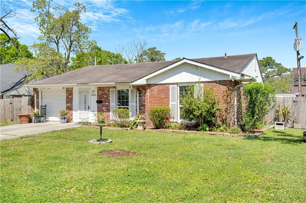 4418 MACARTHUR Boulevard