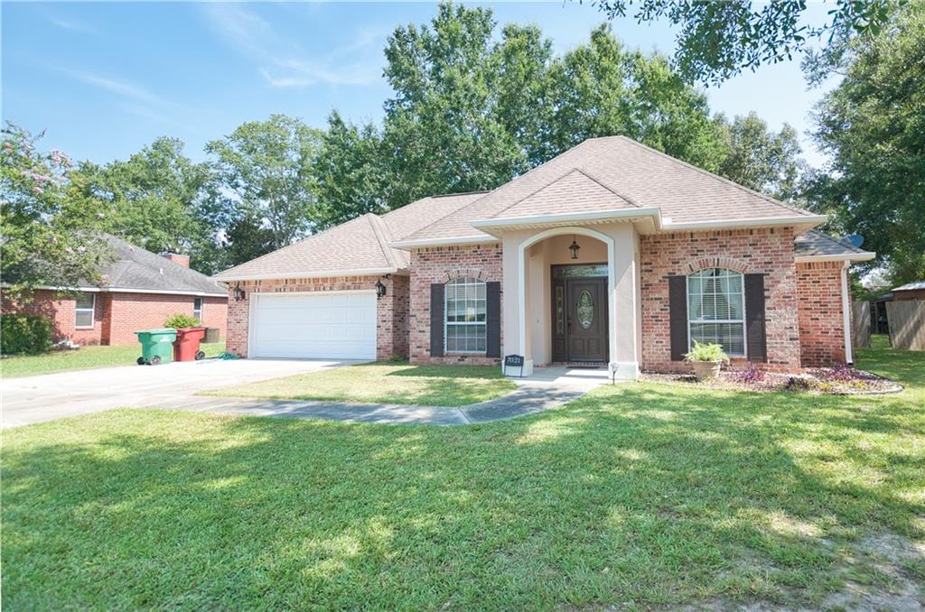 Photo 1 of 35 — 7021 CHINQUAPIN Court, Picayune, MS 39466