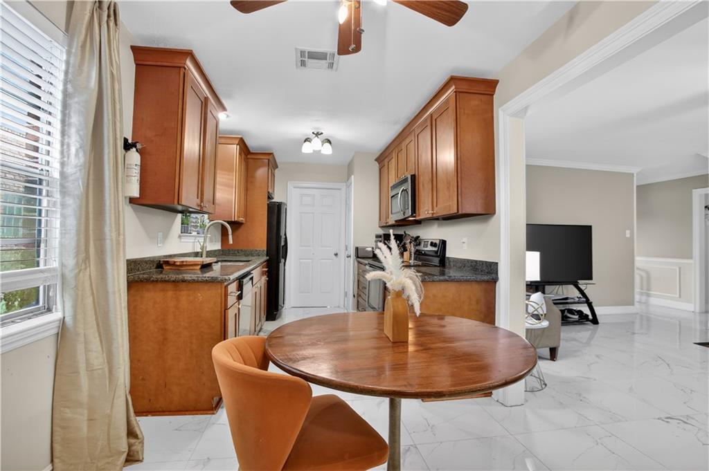 778 GLENCOVE Lane