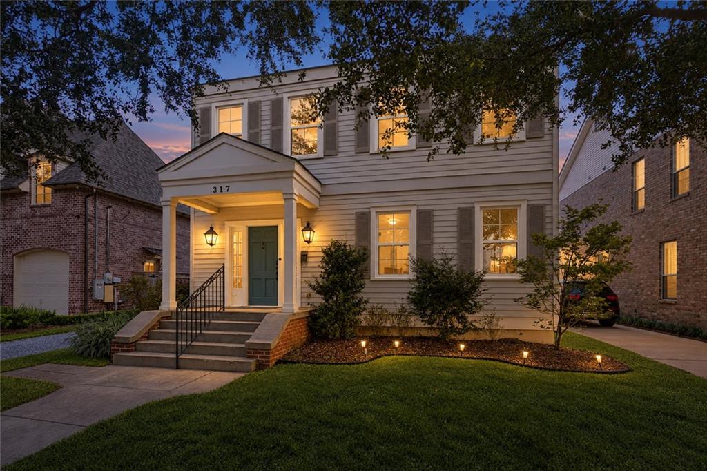 317 E LIVINGSTON Place