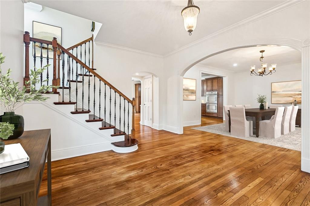 317 E LIVINGSTON Place
