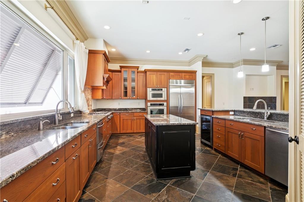 131 COLONIAL CLUB Drive