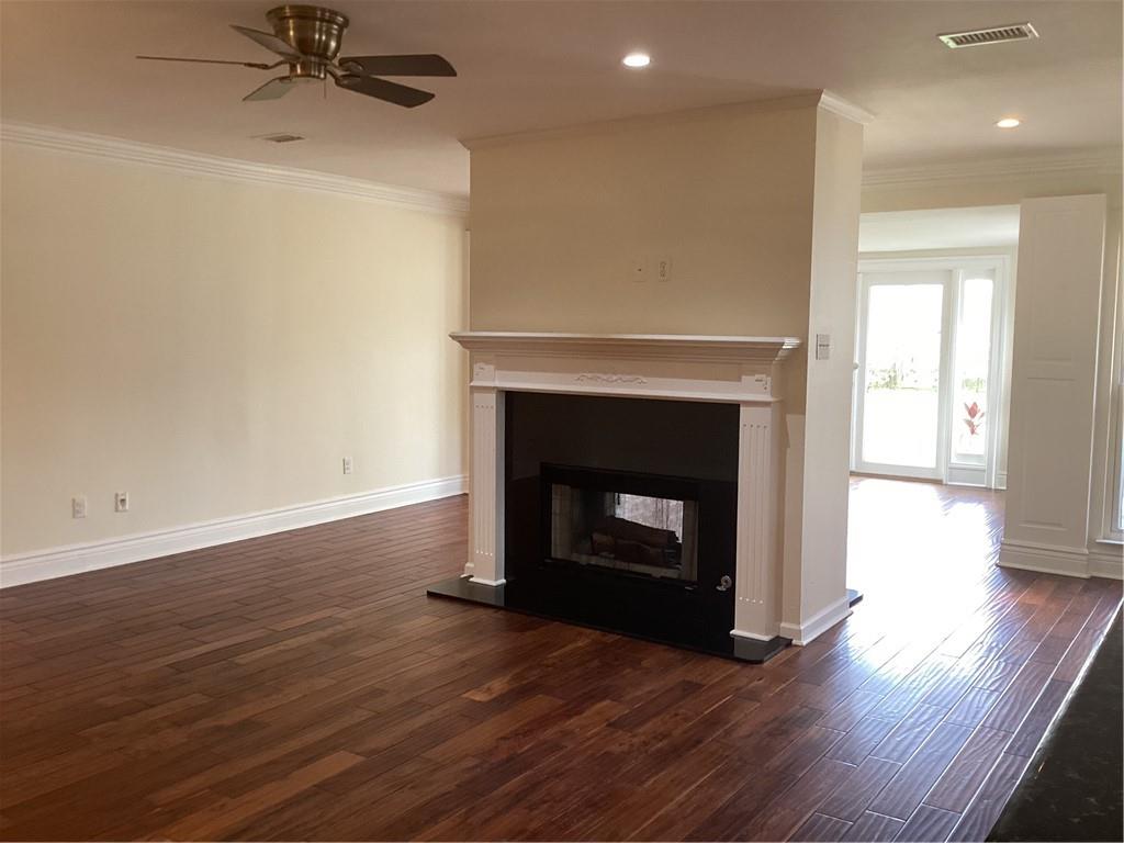 504 ROSELAND Parkway