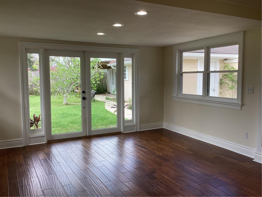 504 ROSELAND Parkway