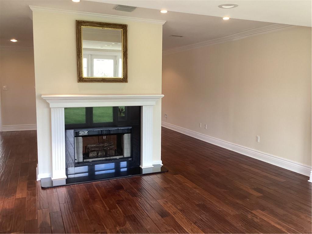 504 ROSELAND Parkway