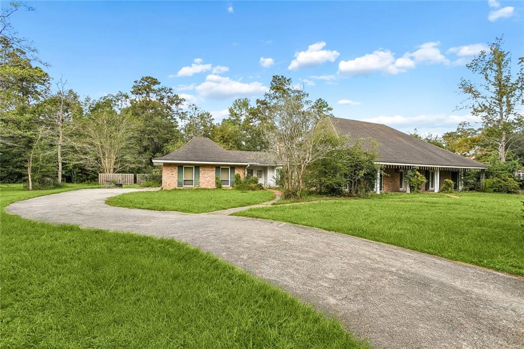 716 ASHLAND Drive