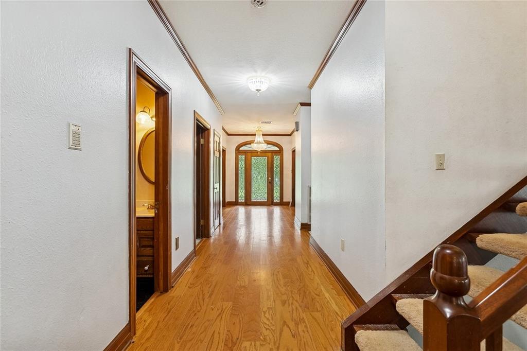 716 ASHLAND Drive