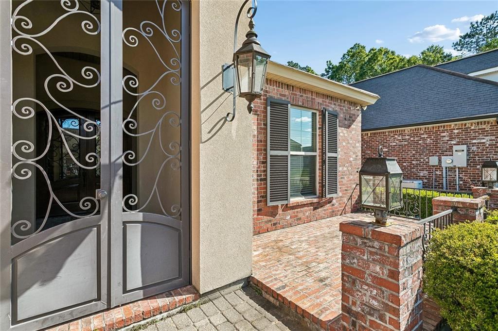 456 N CORNICHE DU LAC