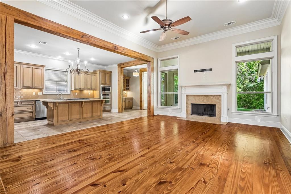 456 N CORNICHE DU LAC